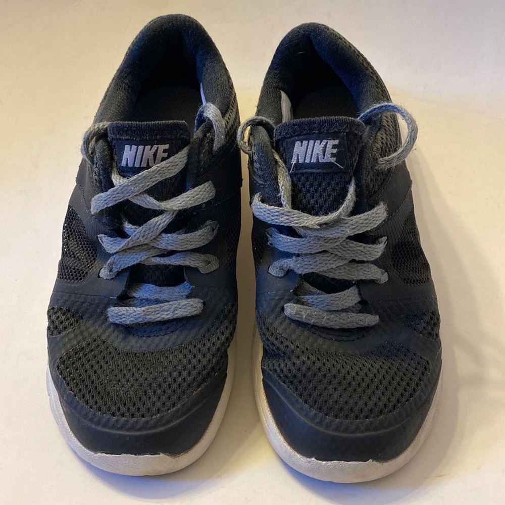 Kids Nike Flex RN 643242 001 Black Sneakers Shoes Size 11C Used